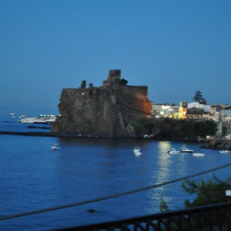 Bed and Breakfast La Terrazza Ачи Костелло Экстерьер фото