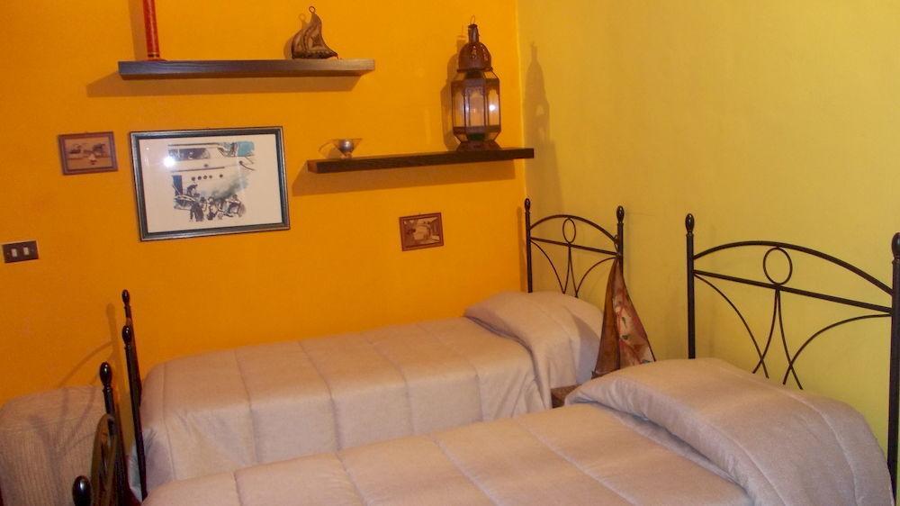 Bed and Breakfast La Terrazza Ачи Костелло Экстерьер фото