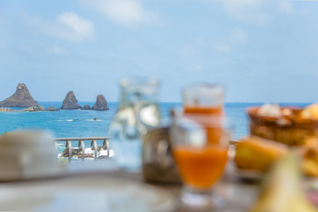 Bed and Breakfast La Terrazza Ачи Костелло Экстерьер фото