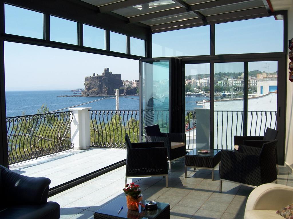 Bed and Breakfast La Terrazza Ачи Костелло Экстерьер фото